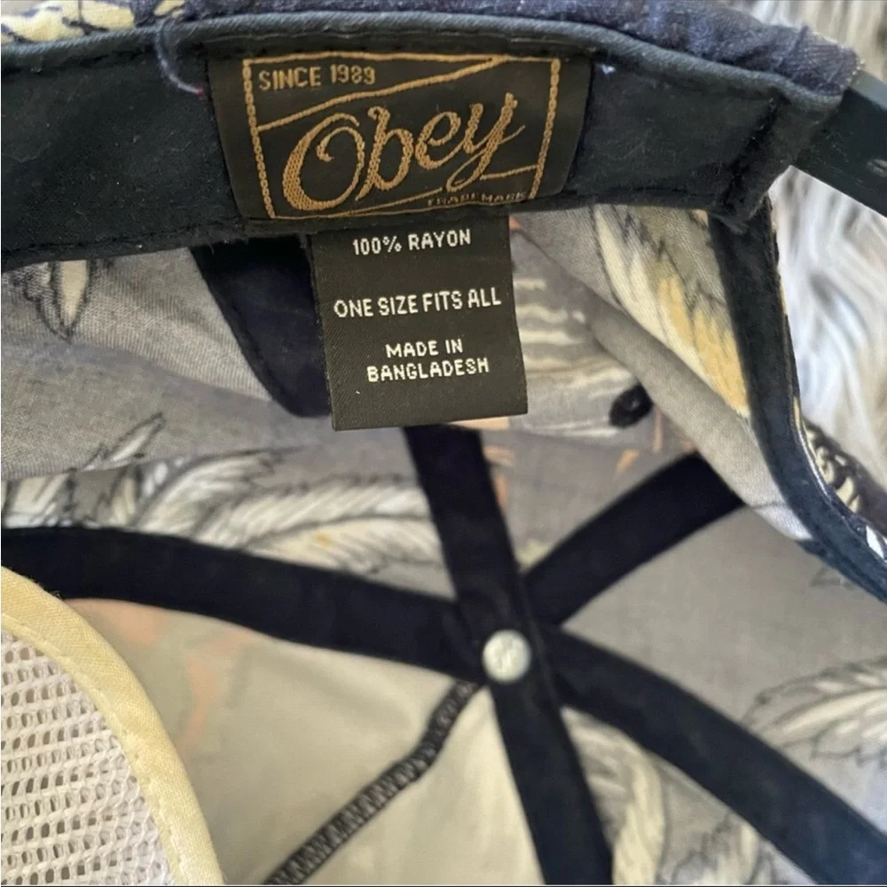 ⭐️ RARE ⭐️ OBEY hawaii beach 5 panel snap hat - Picture 3 of 4